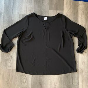 Size 16/18 Women’s dressy shirt